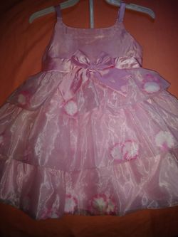 18 month. Come with dress and bloomers. 5 dollars
