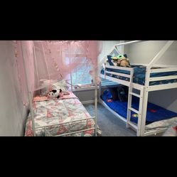 Bunk bed 
