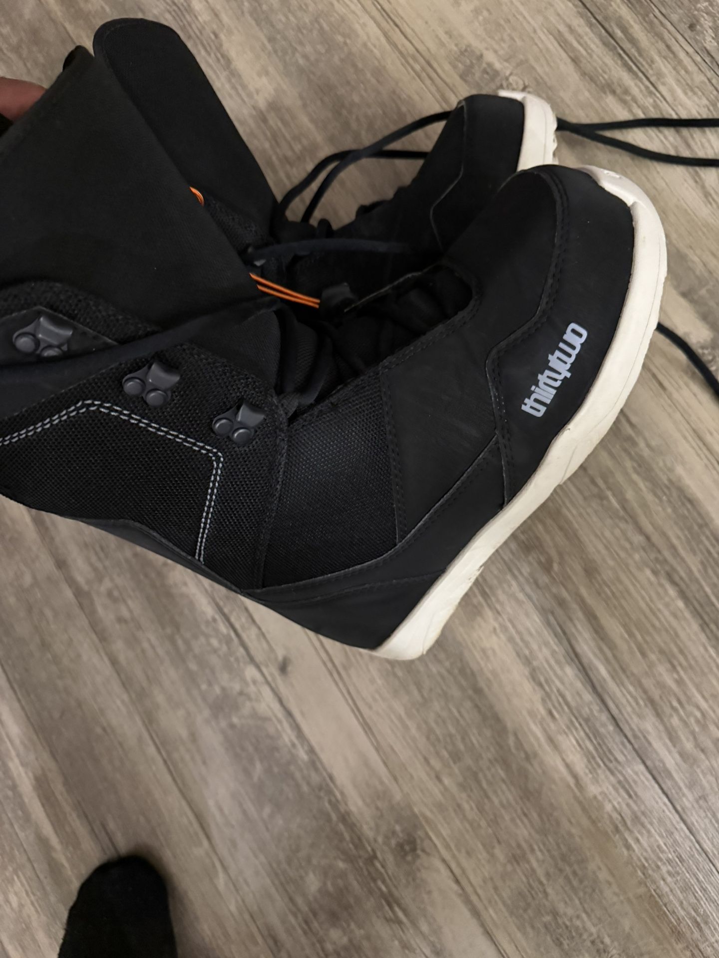 snowboots