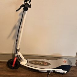 Razor E200 Electric Scooter 