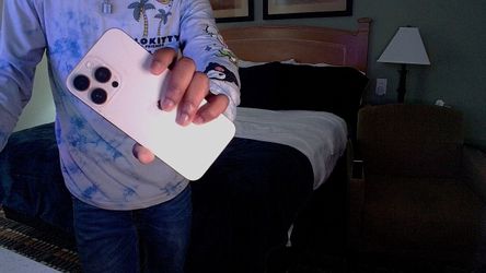 iPhone 16 PRO MAX 256 GB GOLD UNLOKED