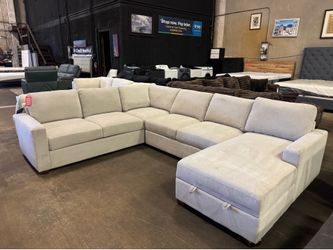 U Shape Sectional w/Storage Chaise. 🚚WE DELIVER🚚