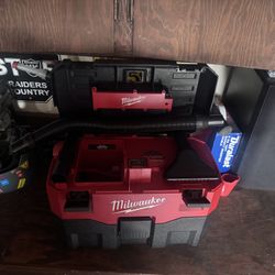 Milwaukee 28v Vacuum (SUPER-RAR)