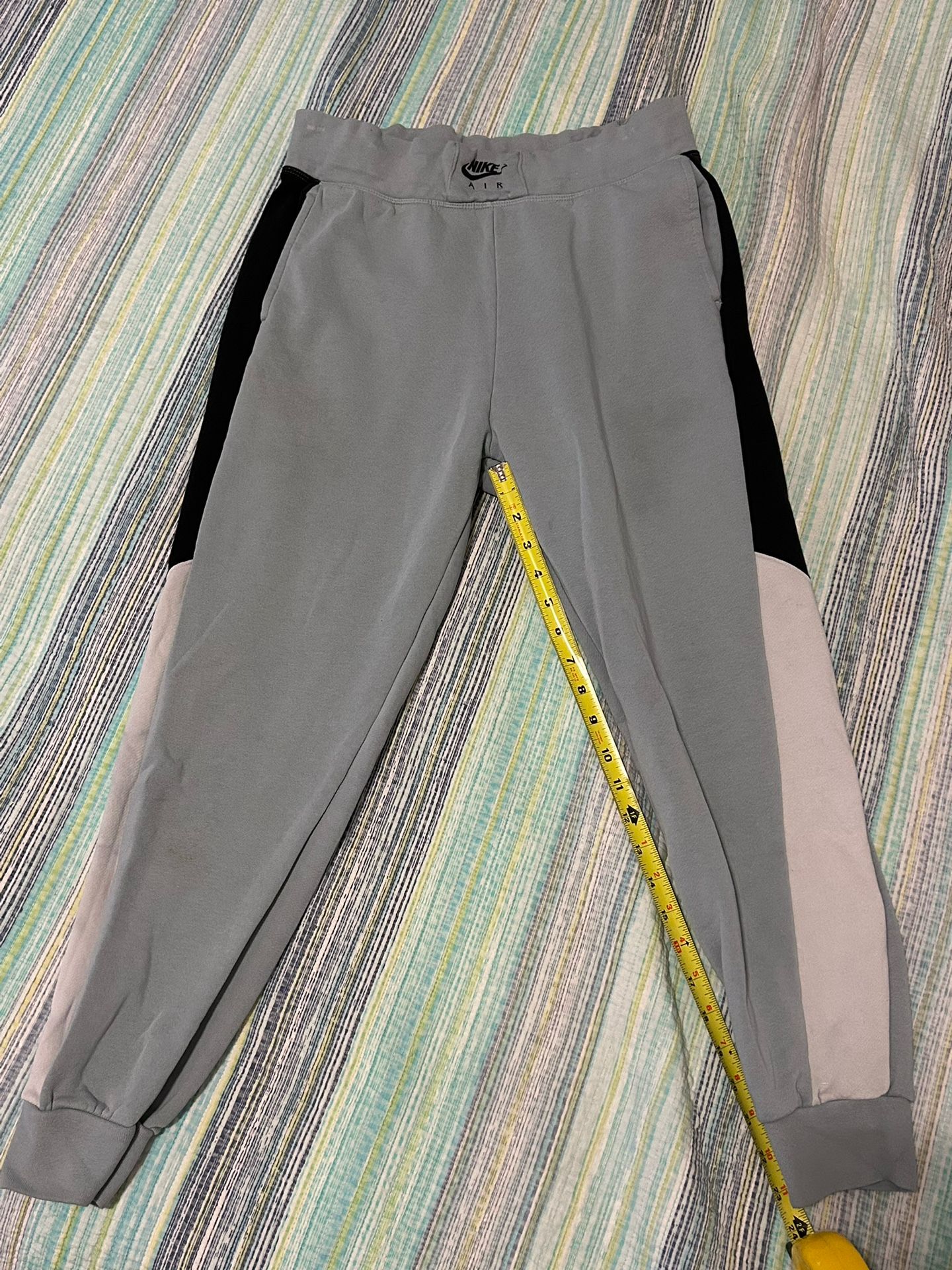 Nike Air Sweatpants Women’s Size Medium Swoosh Relaxed Joggers Pants