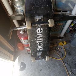 Active Board With Independent Trucks