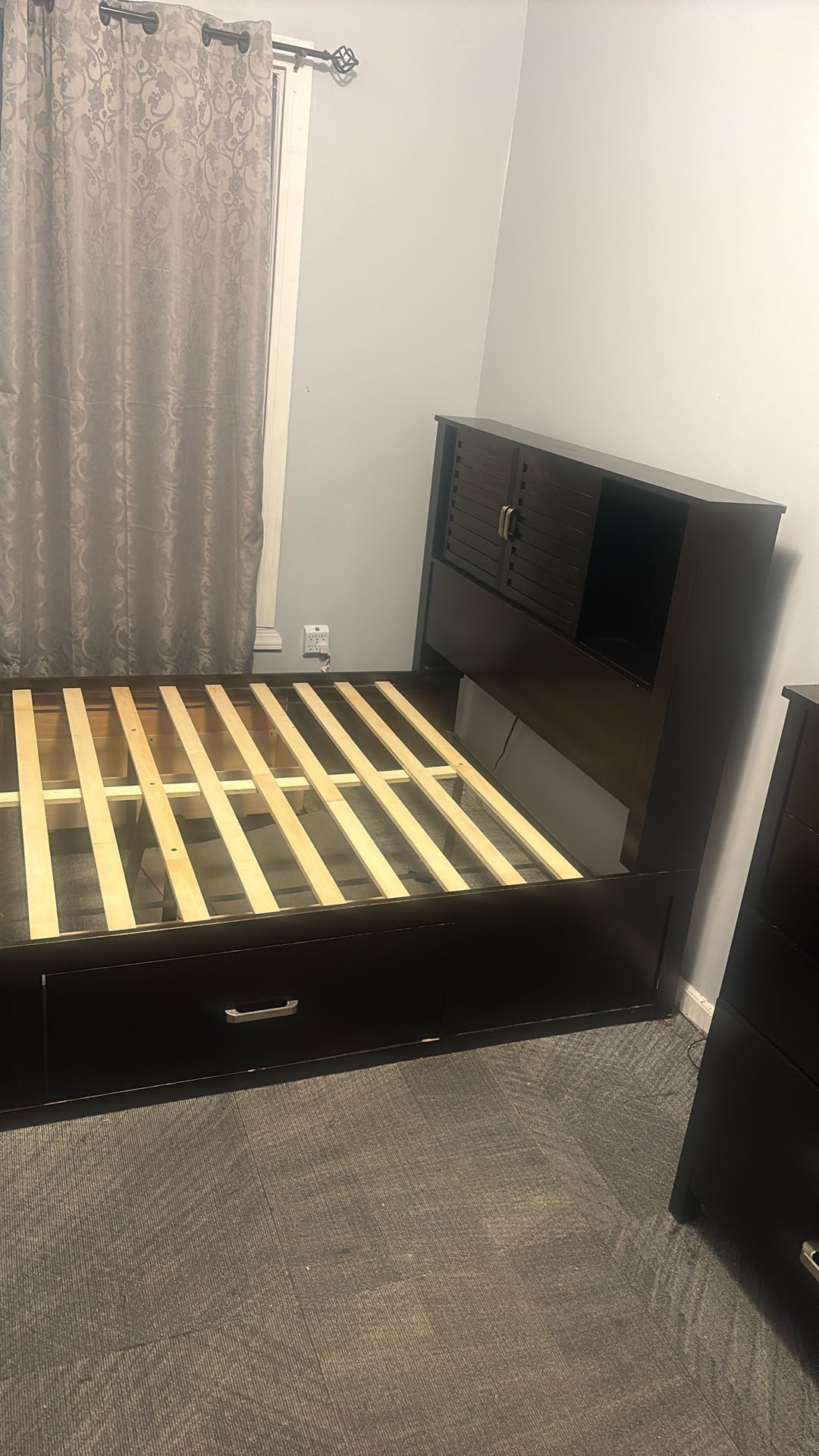 QUEEN BED FRAME