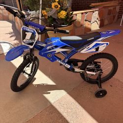 Yamaha boys Bike! Like New! Great Condition! Training Wheels can be removed!