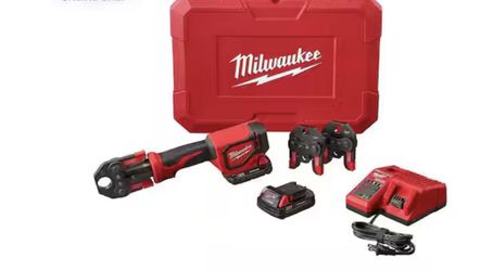 Milwaukee M18 18V Lithium-Ion Cordless Short Throw Press Tool Kit with 3 PEX Crimp Jaws (2) 2.0 Ah Batteries and Charger