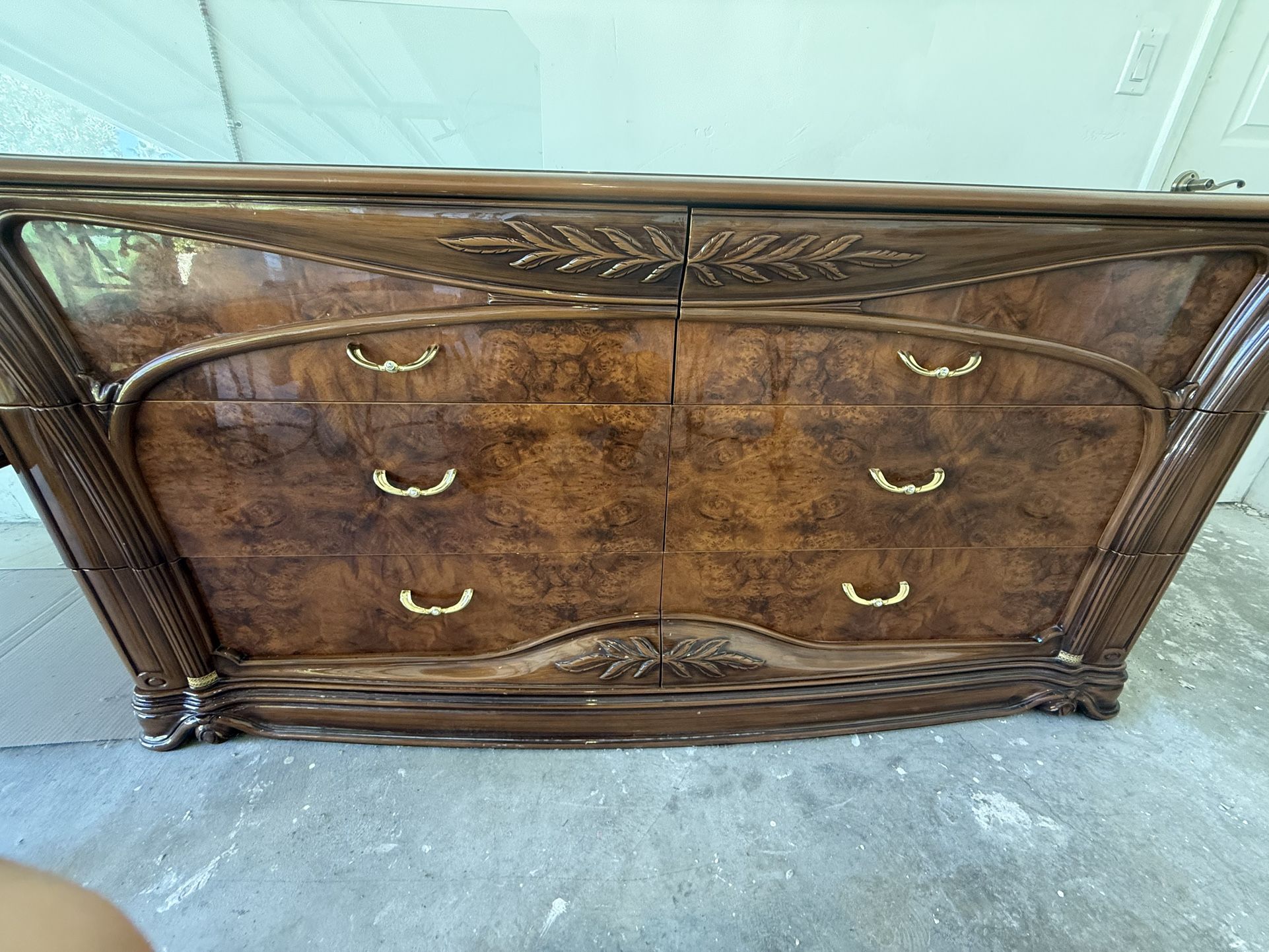 Dresser With Mirror And 2 Nightstands 