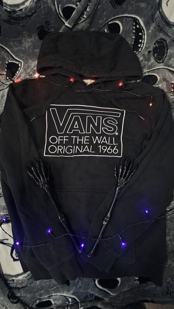Vans Off The Wall Embroidered Pullover Hoodie