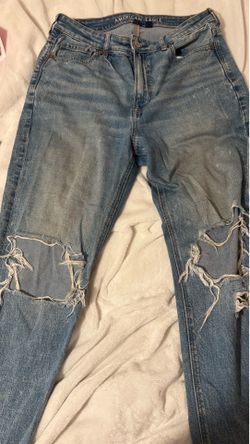 American Eagle Strigid Mom Jean