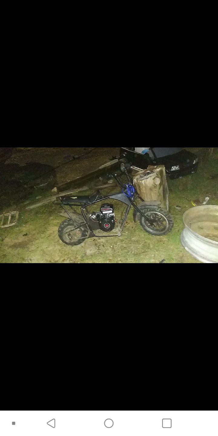 Photo I got mopeds and mini bike sell or trade what u got looking for mini bikes of moters for gocart or for a lil atv