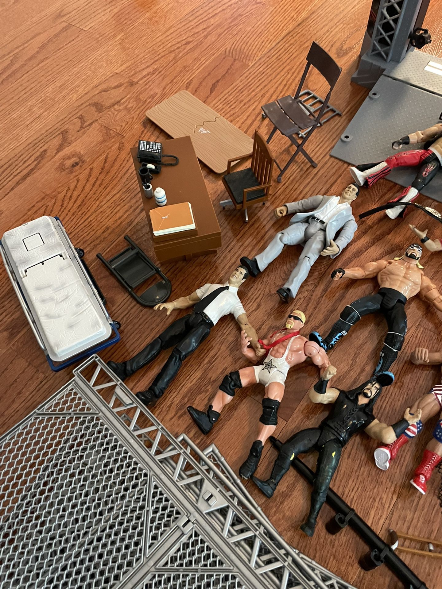 WF Wrestling  Action Figures With Lighted Stage 