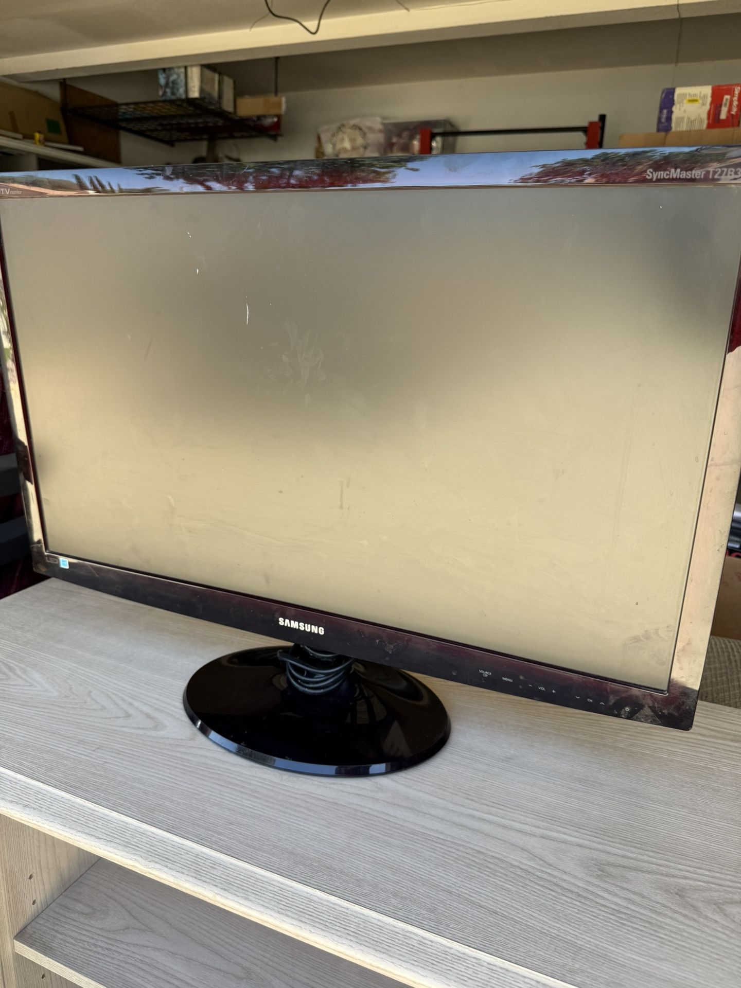 Samsung Syncmaster T27B350 27” HD Monitor / TV