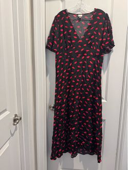 a new day Black Maxi Dress with Red Lip Print size 16