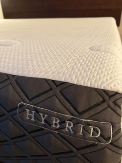 Puffy Lux hybrid King mattress