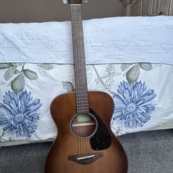 YAMAHA FS800 Acoustic Guitar