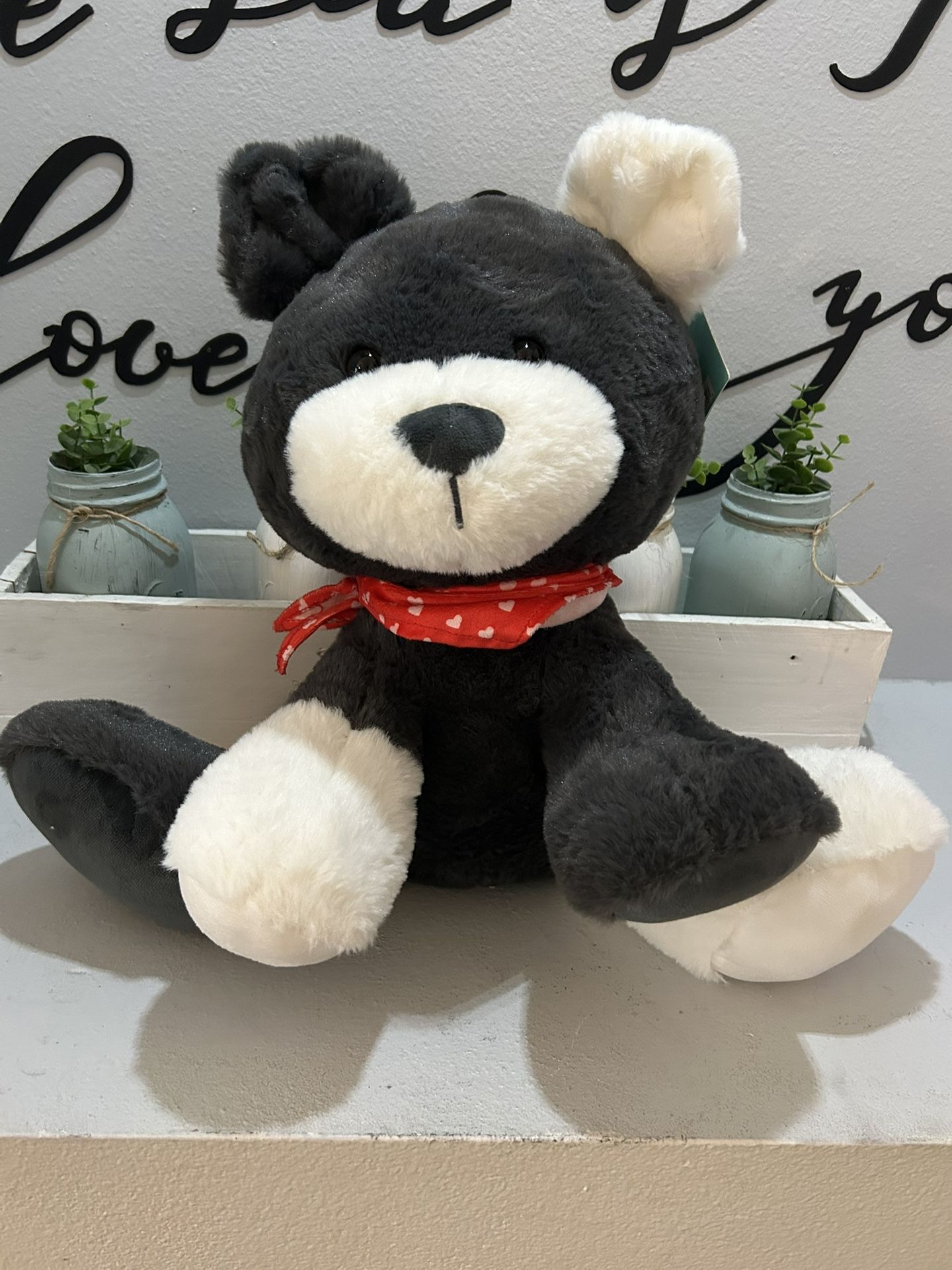 Hug Me" stuffed dog Brand New With Tags