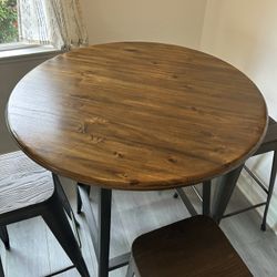 Pub Style Table With 4 Stools