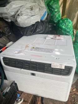 Frigidaire FHWC282WB2
