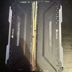CORSAIR VENGEANCE RGB PRO 