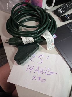 Extension cord 25 foot 14 AWG 3 pronge multiple outlets