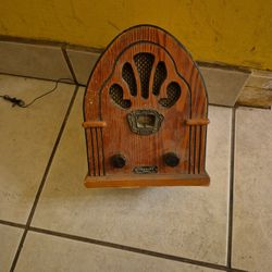 Crowley Collectors Edition Radio