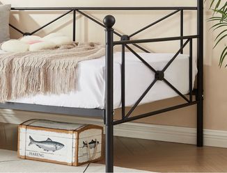 Black Metal Daybed Frame