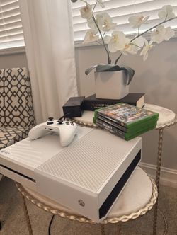 Xbox1 With Controller