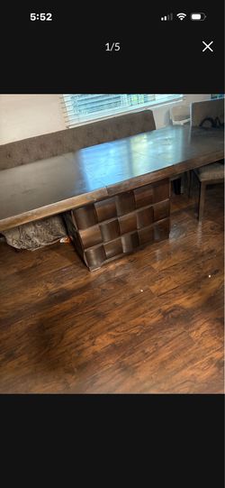 Dining table free