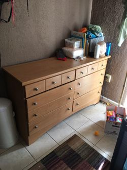 Dresser