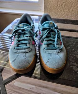 Adidas sneakers size 6 and a half