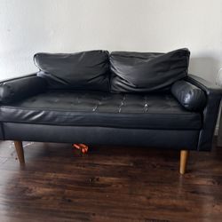 Free sofa set