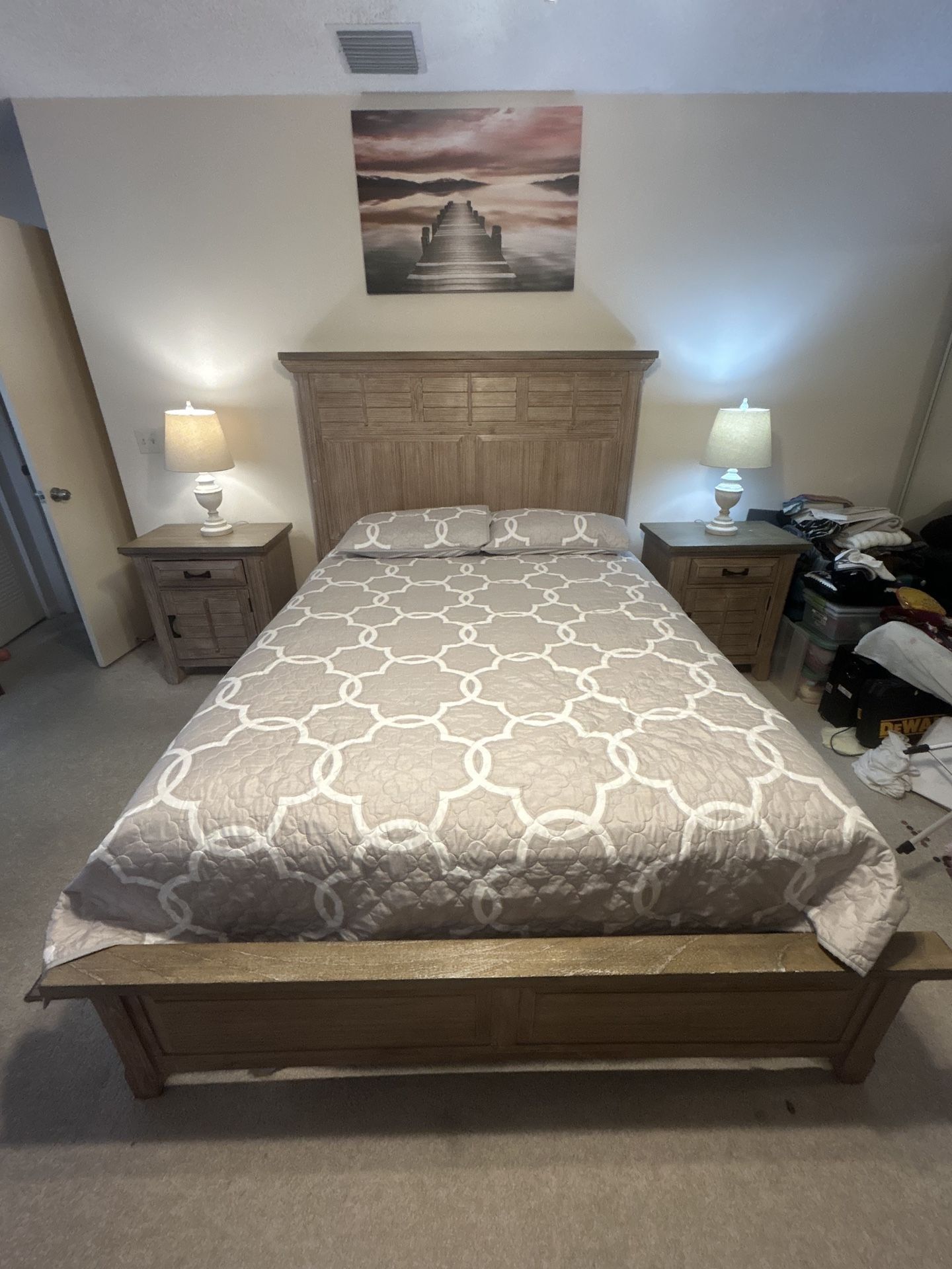 4 Piece Queen Bedroom Set