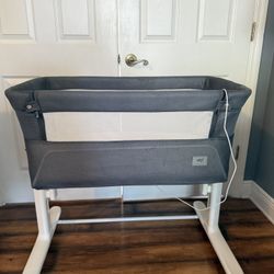 Vavasoo Rocking Bedside Bassinet 
