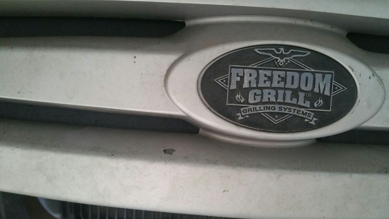 Freedom tailgate Grill BBQ