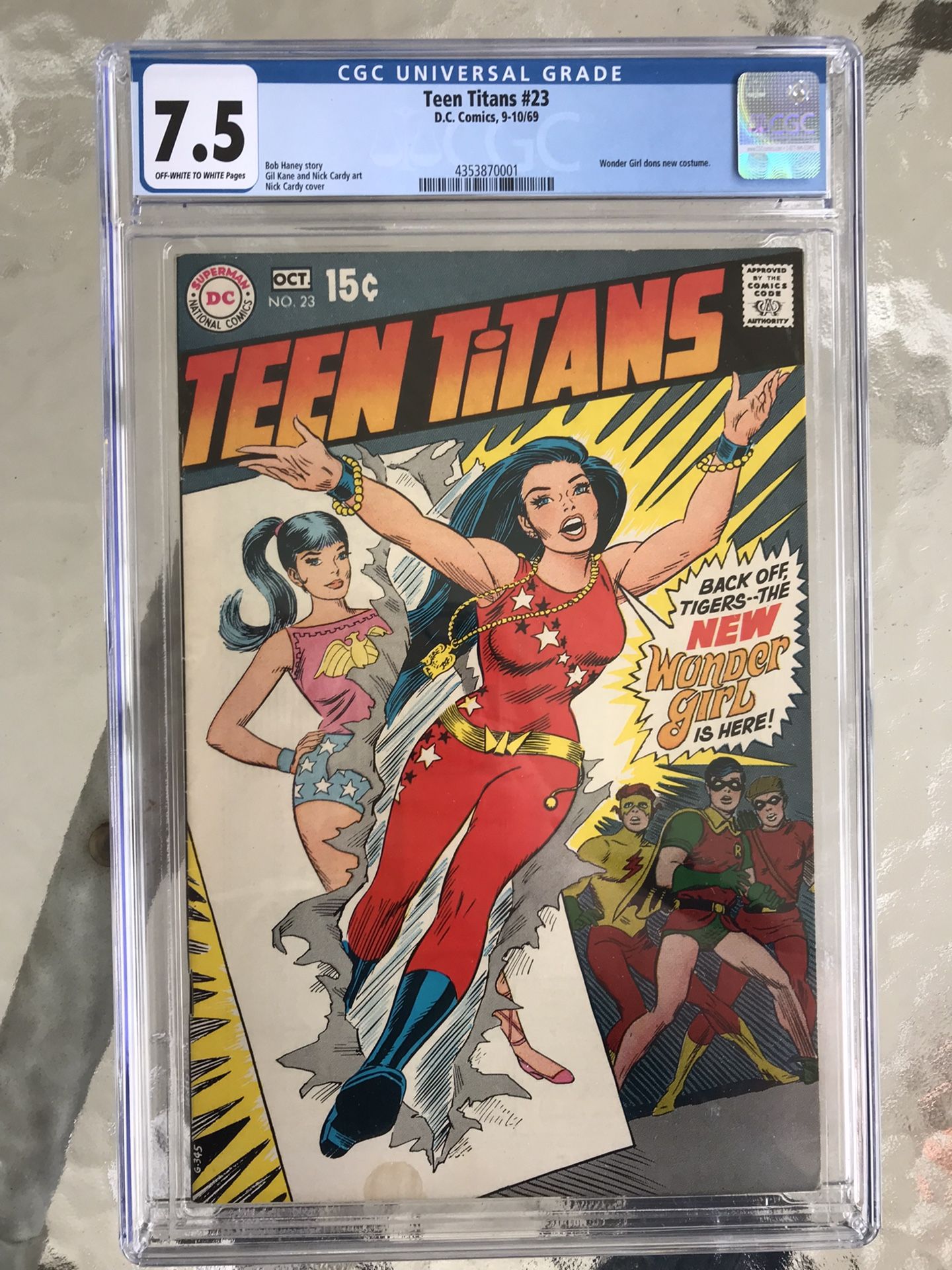 Teen Titans #23 (1969) CGC 7.5 — O/w To White Pages; Wonder Girl’s New Costume