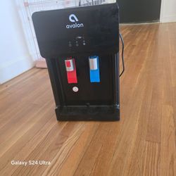 Avalon Bottleless hot/cold water dispenser and filter.