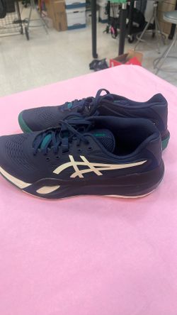 Asicis Shoes Size 9