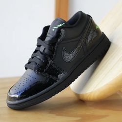 Jordan 1 low 8 men’s