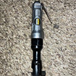 Central Pneumatic air ratchet wrench