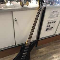 96091 Dean Z Metalman Explorer 4-String Bass Guitar 577312