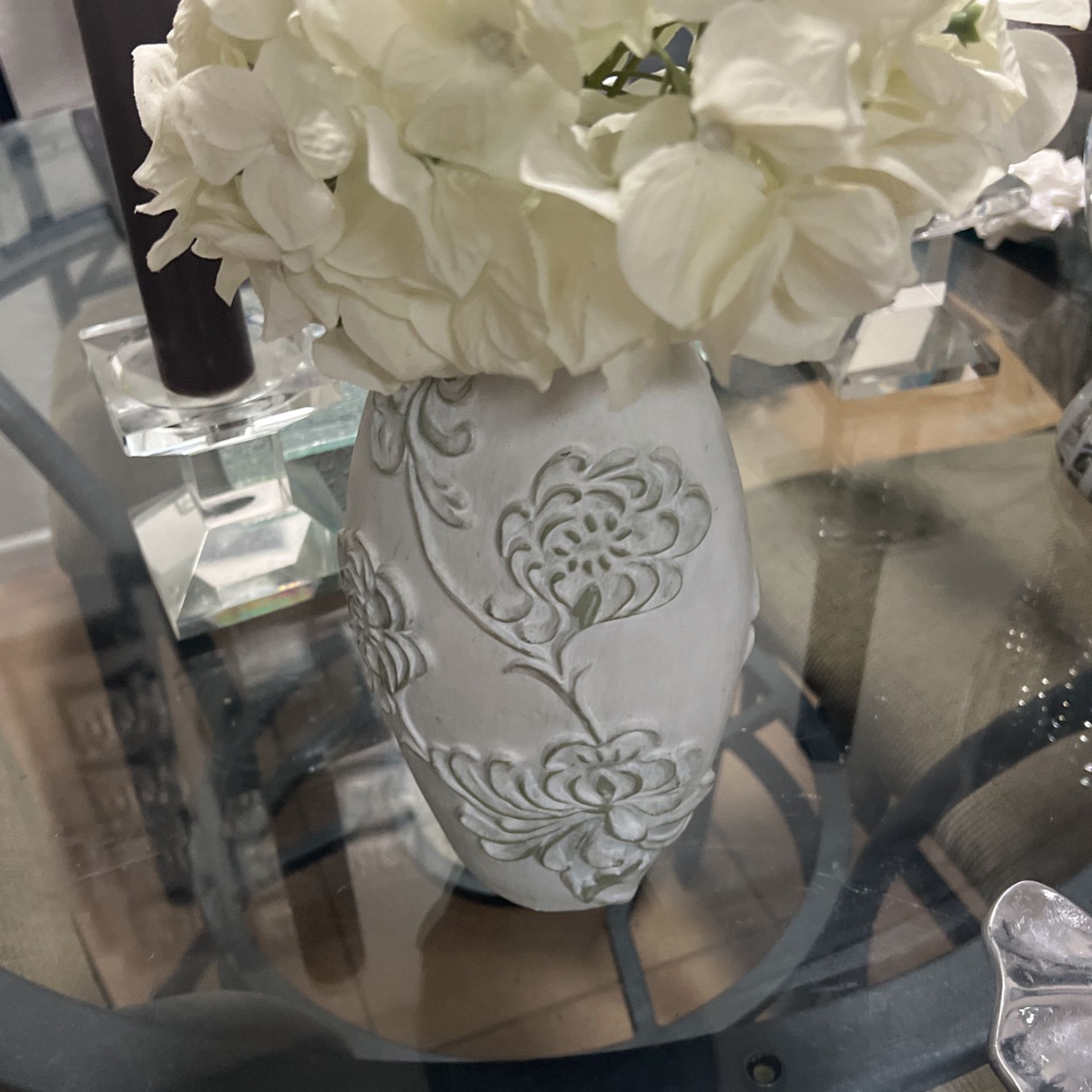 White Washed Vase With Flowers 