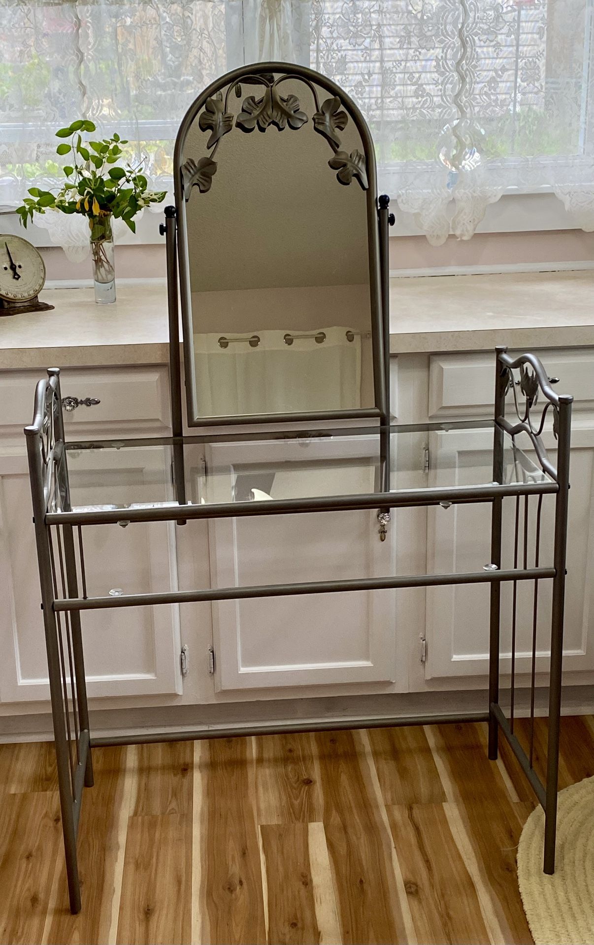 Glass top vanity table