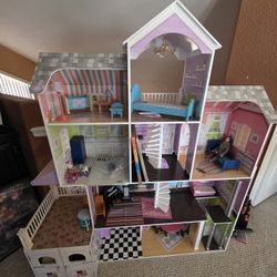 Kidcraft Dollhouse