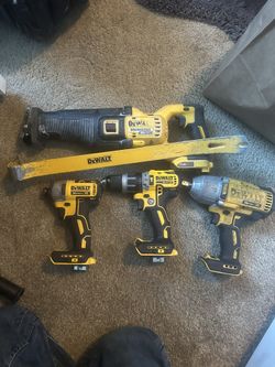4 Pc Dewalt Set 