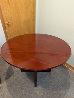 Small conference room (TAKING OFFERS)
