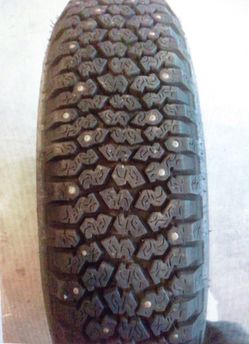 Two snow tires P165/80R 13. Vivx Good Year like new