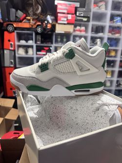 Jordan Retro 4 ‘ Pine Green’