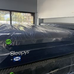 QUEEN SIZE SLEEPY’S BY SEALY PILLOW TOP MATTRESS & BOX SPRING BED SET